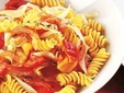 Domatesli Biberli Makarna Tarifi ve Malzemeleri