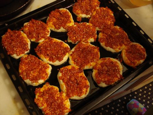 Biberli Ekmek Hamuru Tarifi ve Malzemeleri