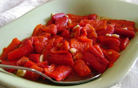 Kırmızı Biber Turşusu Tarifi ve Malzemeleri