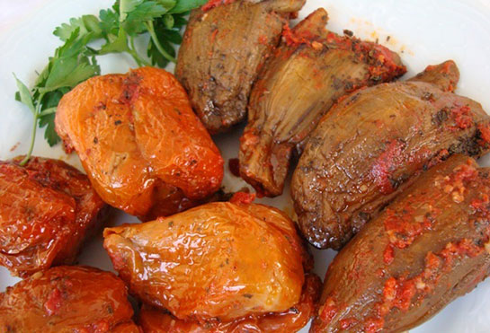 Kuru Biber Dolması Tarifi ve Malzemeleri